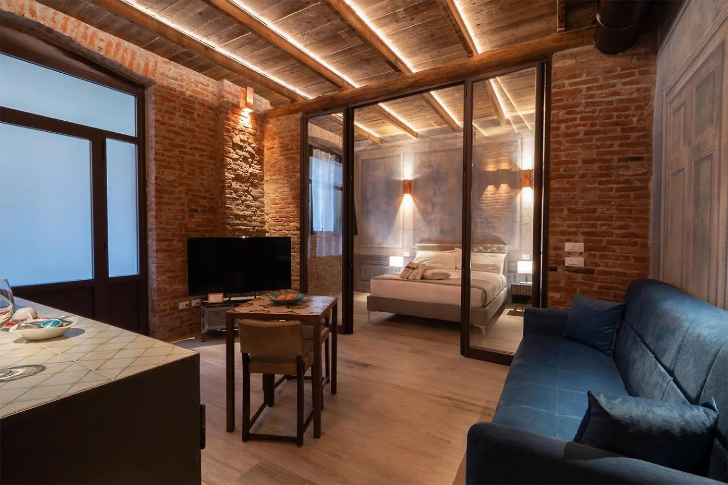Blue Moon-Emme Loft location